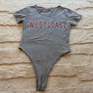 ROMWE Heather Gray “WEST COAST” Bodysuit